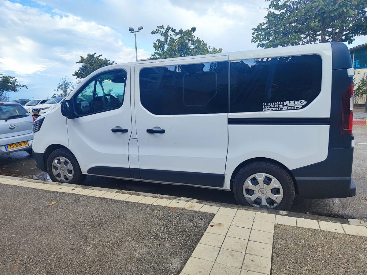 Renault Trafic 2nd hand, 2023, private hand