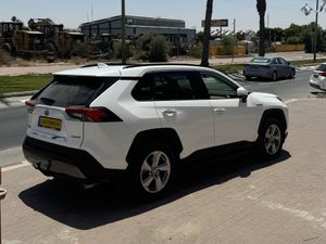 Toyota RAV4, 2022, фото