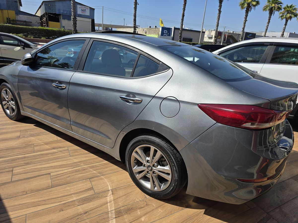 Hyundai Elantra с пробегом, 2018, частная рука