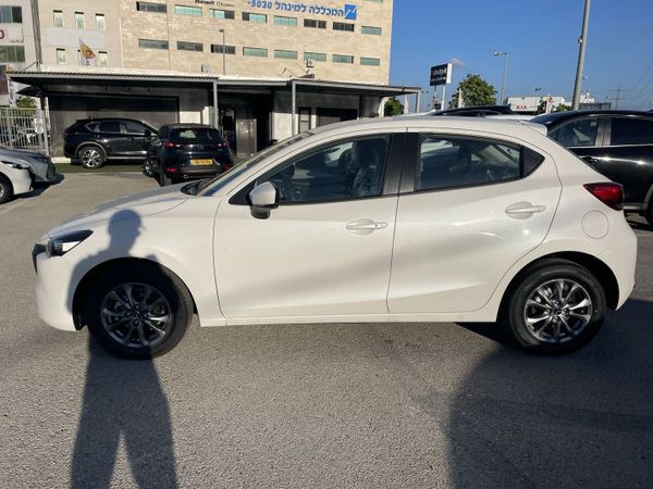 Mazda 2 nouvelle voiture, 2025