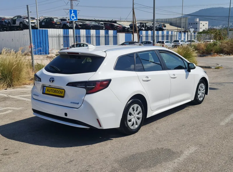 Toyota Corolla 2nd hand, 2022, private