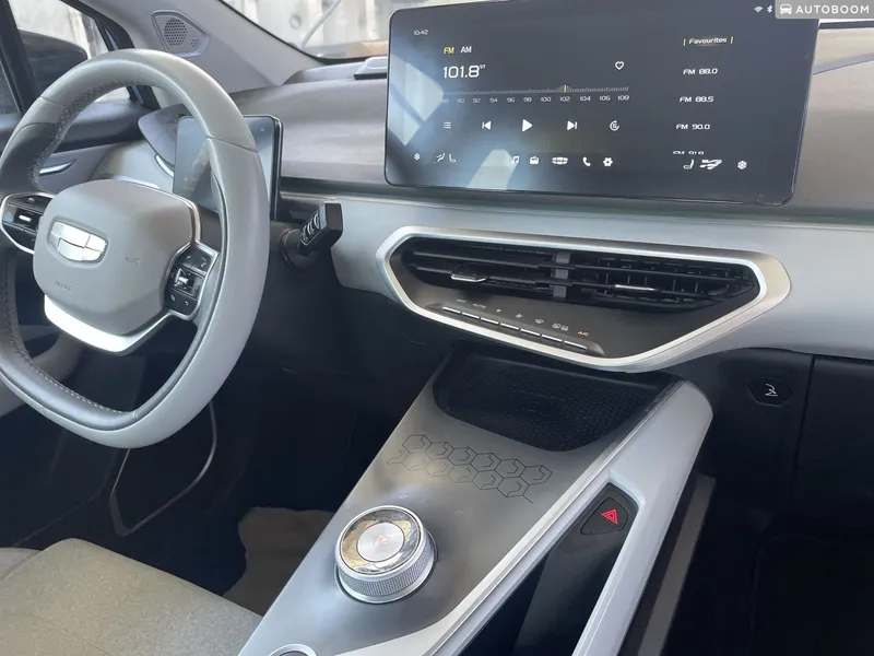 Geely Geometry C 2nd hand, 2022, private