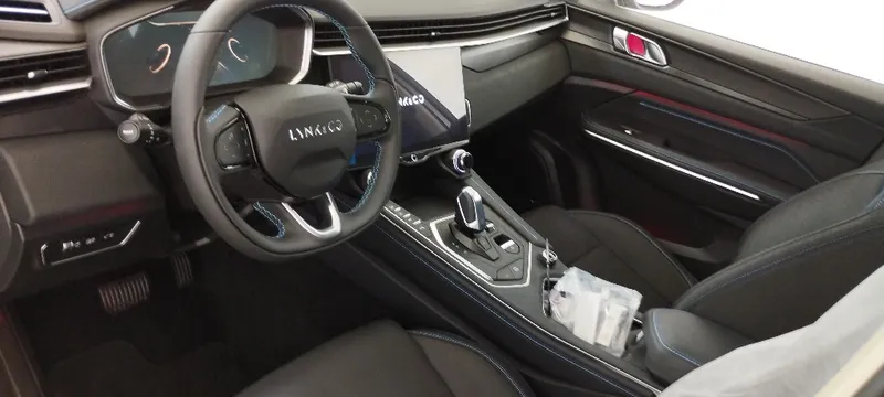 Lynk&Co 01 nouvelle voiture, 2024