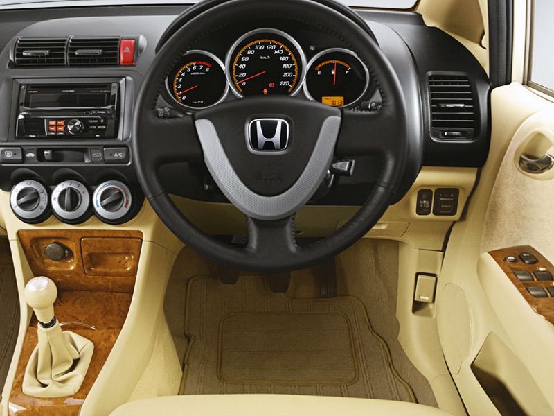Honda City 2002. Dashboard. Sedan, 4 generation