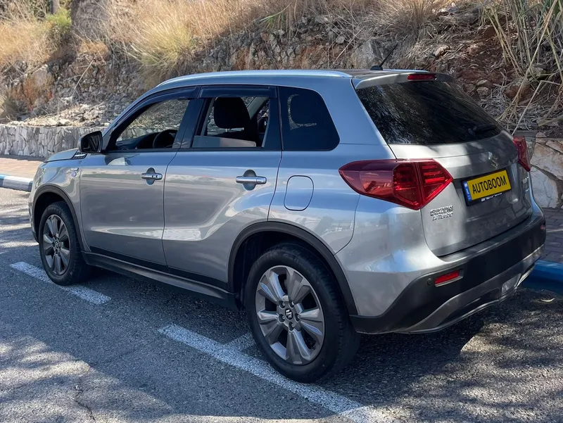 Suzuki Vitara 2nd hand, 2021, private hand