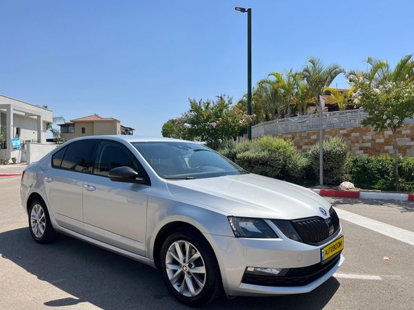 Škoda Octavia 2ème main, 2020, main privée