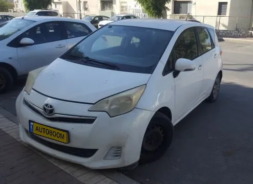 Toyota Space Verso с пробегом, 2011, частная