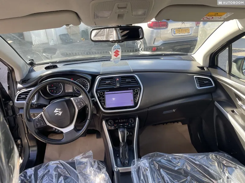 סוזוקי קרוסאובר SX4 יד 2 רכב, 2022, פרטי