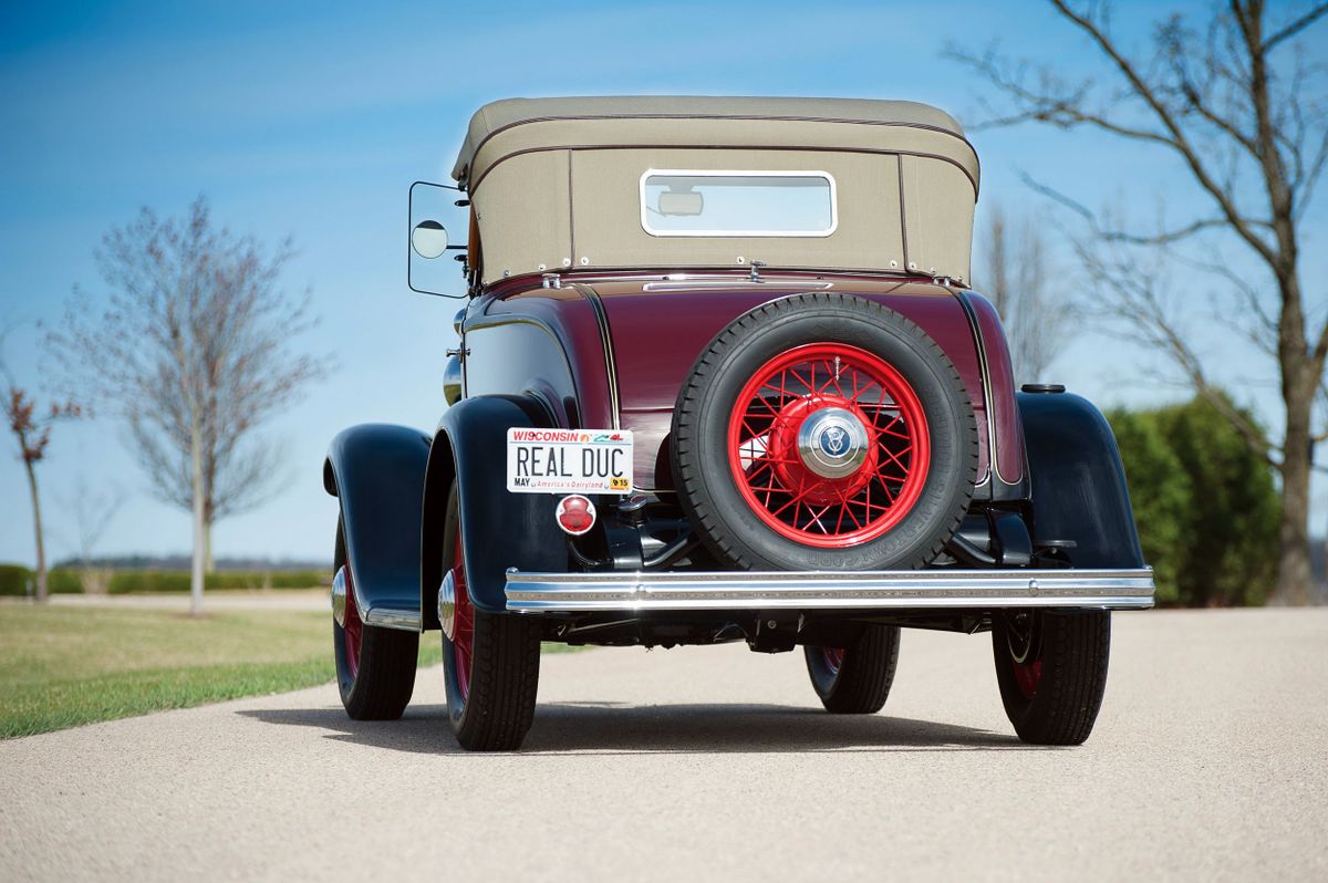 פורד V8 ‏1932. מרכב, צורה. רודסטר, 1 דור