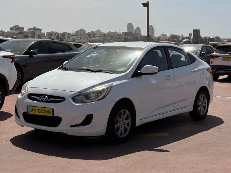 Hyundai i25 2ème main, 2012