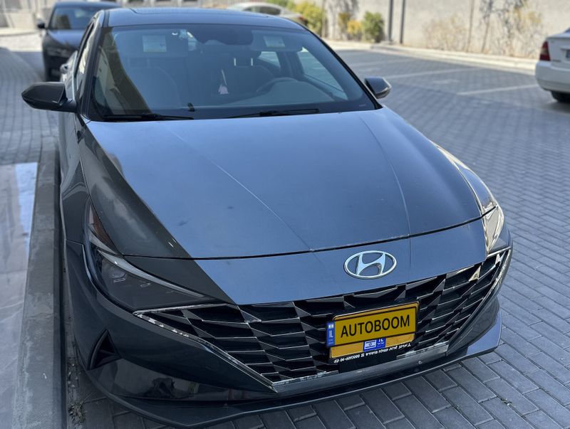 Buy the used Hyundai Elantra, 2022 in Israel grey 2022 at a price of ₪