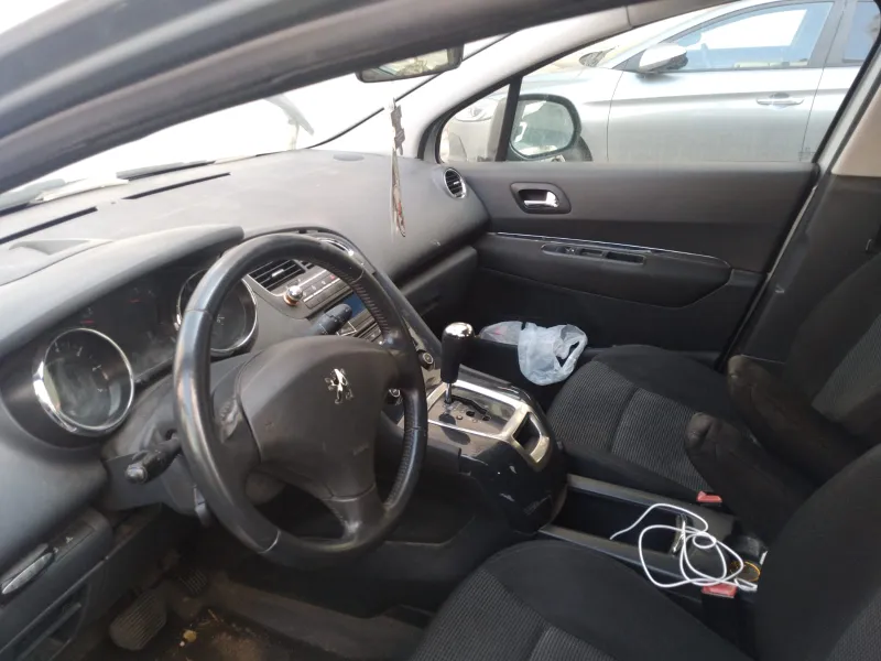 Peugeot 5008 2nd hand, 2011, private hand