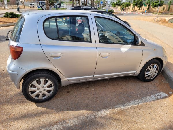 Toyota Yaris с пробегом, 2005, частная рука