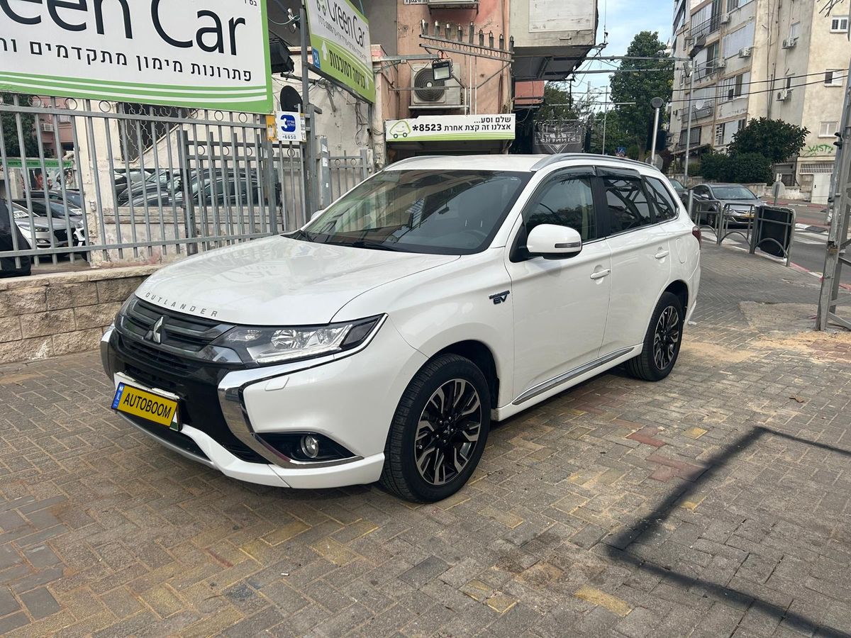 מיצובישי אאוטלנדר יד 2 רכב, 2018, פרטי