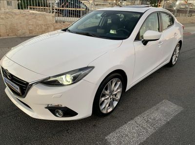 Mazda 3 2nd hand, 2015