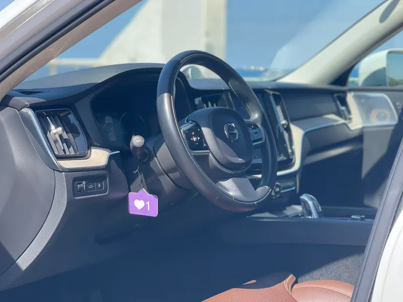 Volvo XC60 2nd hand, 2019, private