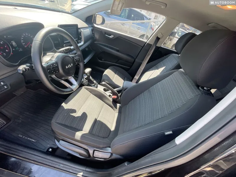 Kia Stonic 2nd hand, 2023