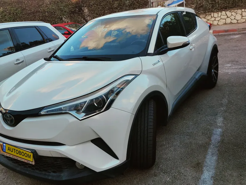 Toyota C-HR 2nd hand, 2018, private hand