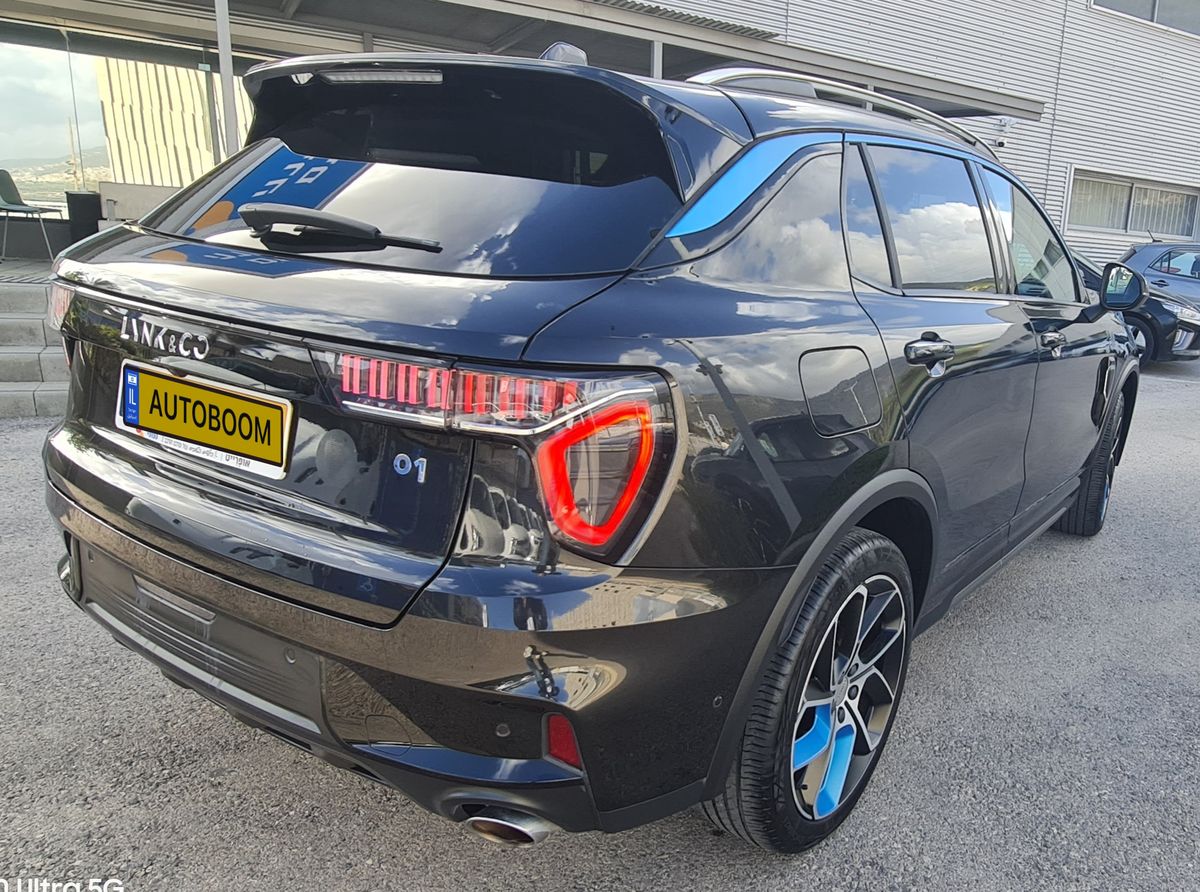 Lynk & Co 01 с пробегом, 2024