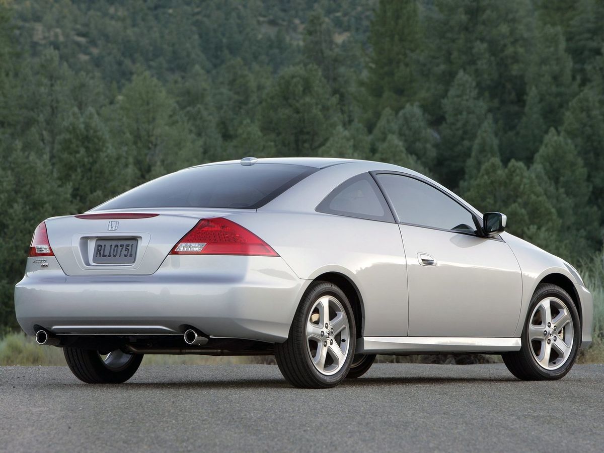 Honda Accord coupe  AT gasoline | 244 hp front-wheel type of drive | 7  generation, restyling (2005 – 2008) - vehicle specifications id 18310