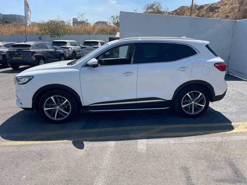 MG EHS 2ème main, 2022, main privée