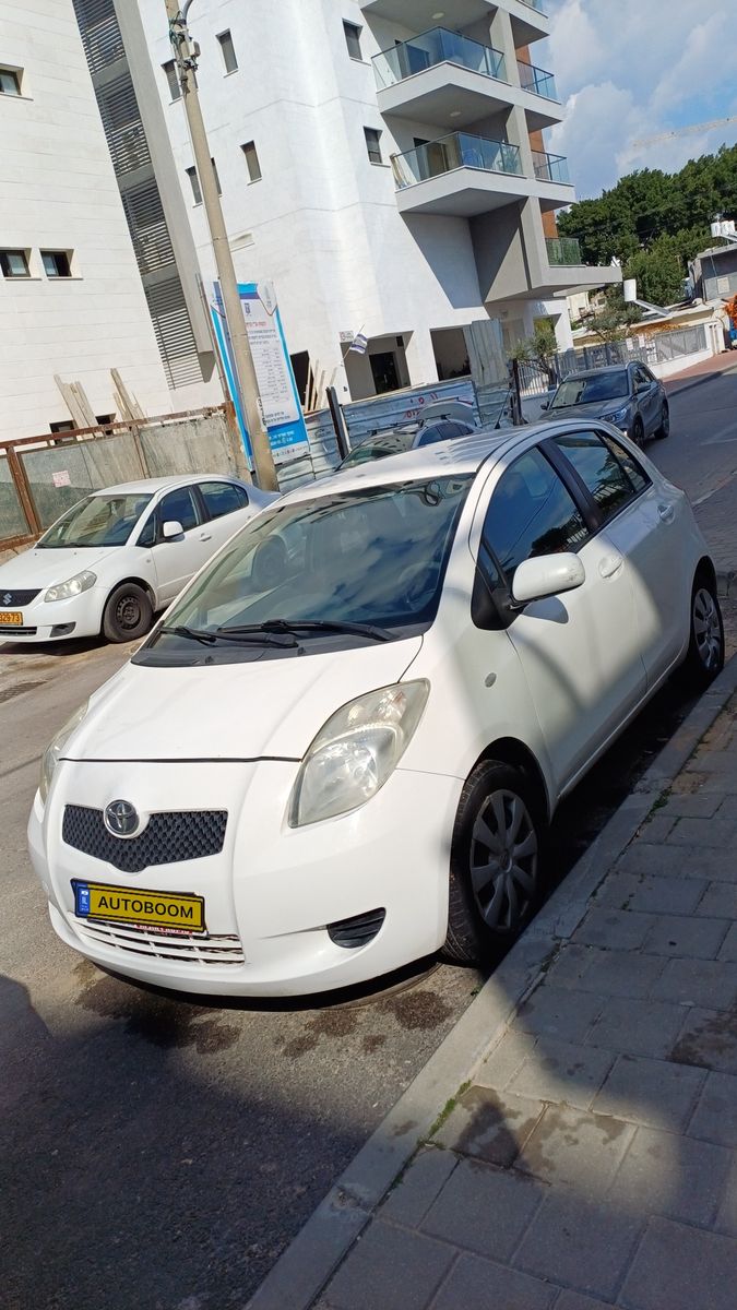 Toyota Yaris с пробегом, 2009, частная рука