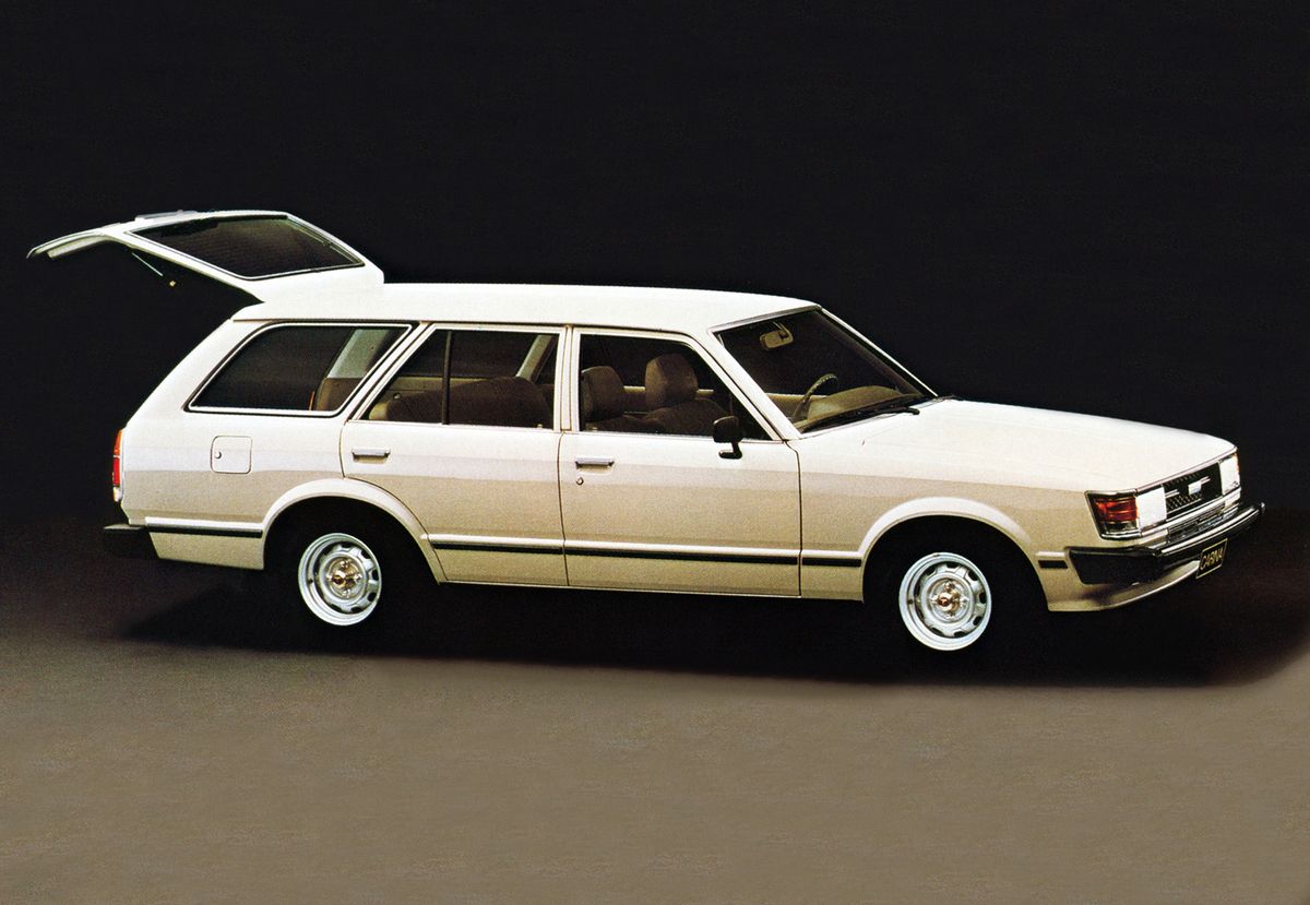 טויוטה קרינה 1977. מרכב, צורה. סטיישן 5 דלתות, 2 דור