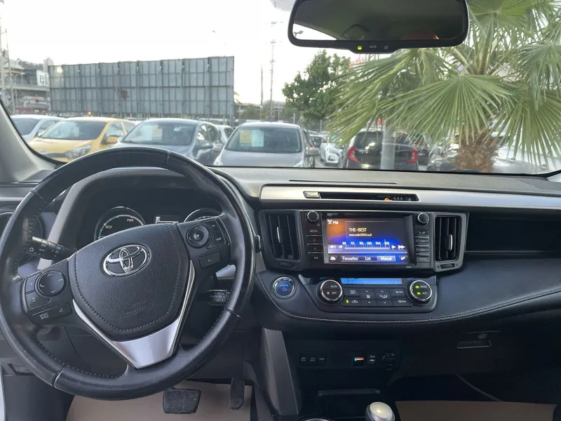 Toyota RAV4 с пробегом, 2018