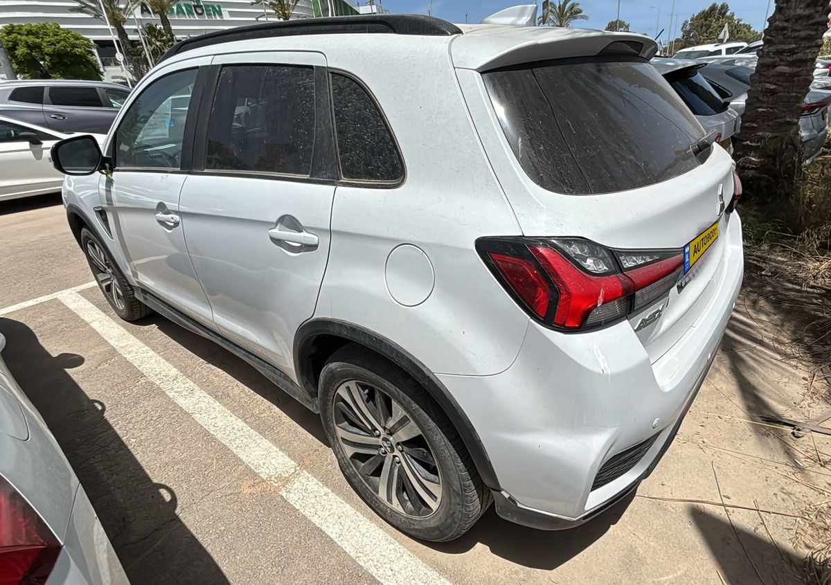 מיצובישי ASX יד 2 רכב, 2022