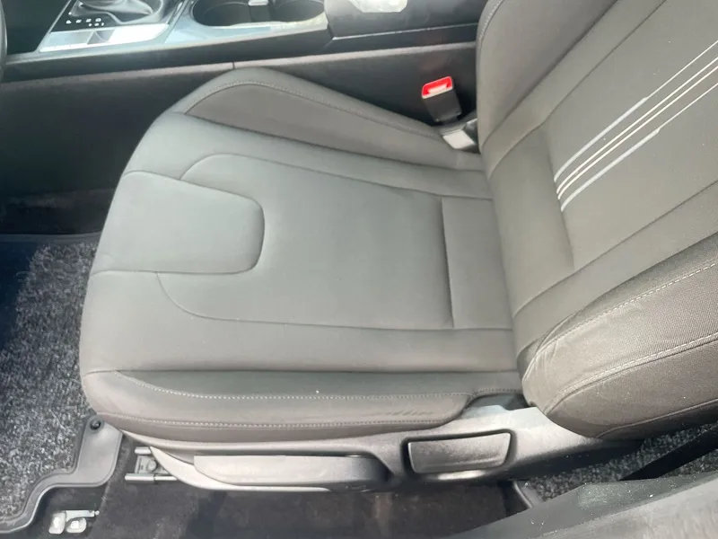 Hyundai Elantra 2nd hand, 2023