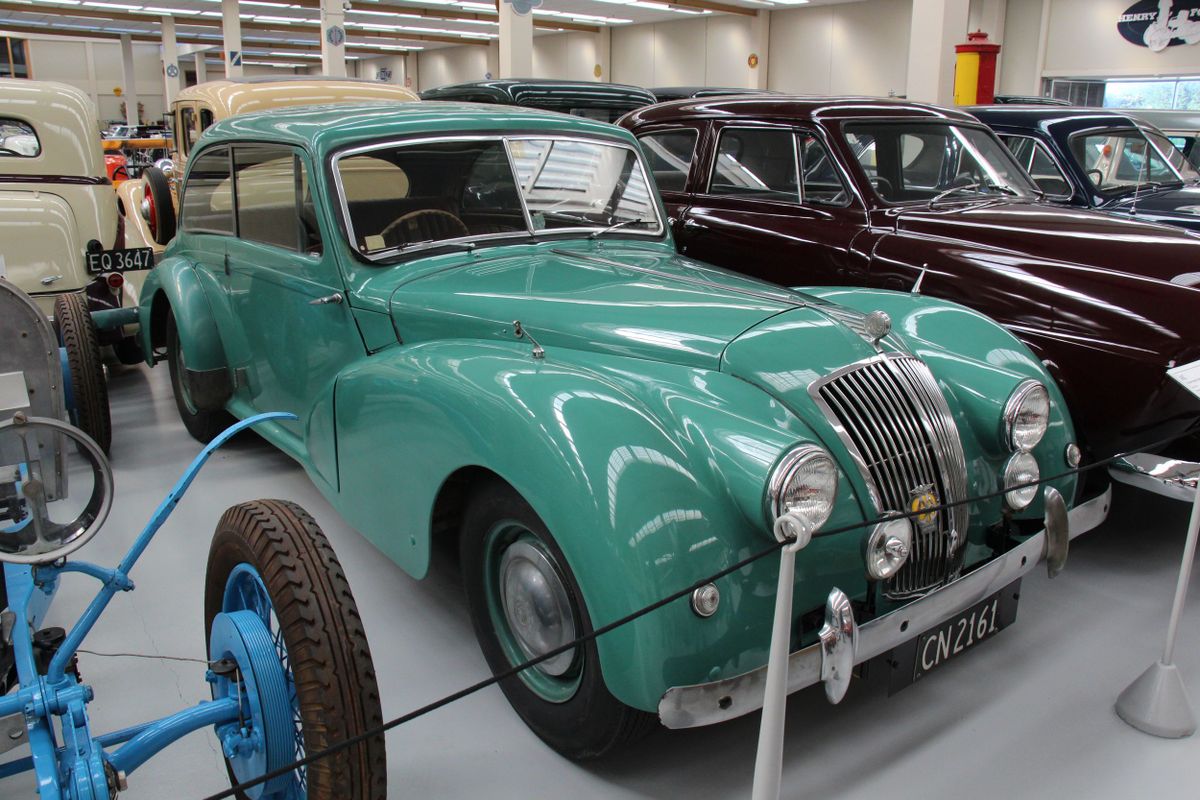 אי סי 2-Litre 1947. מרכב, צורה. סדאן, 1 דור
