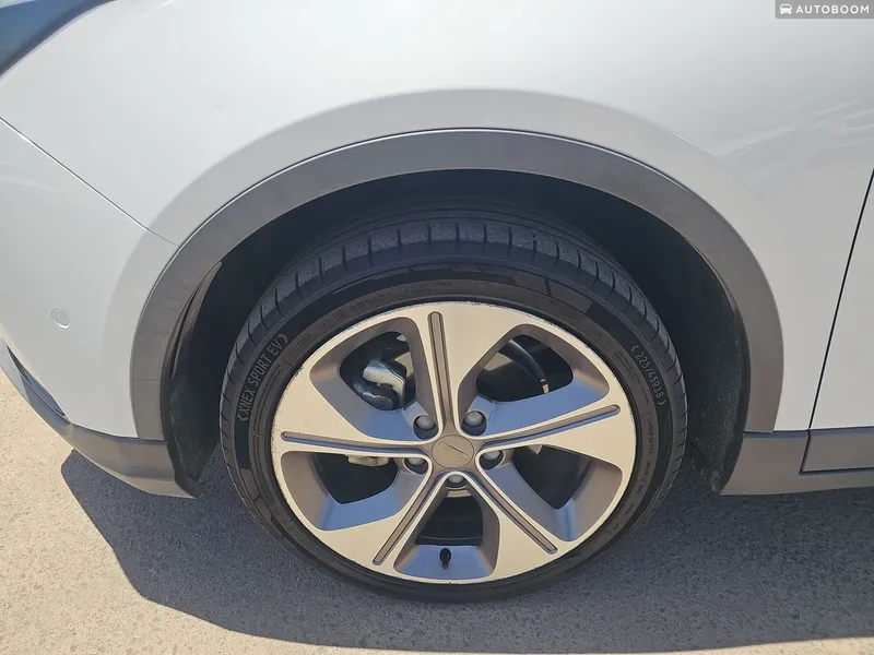 Geely Geometry C 2nd hand, 2022, private