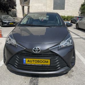 Toyota Yaris, 2019, photo