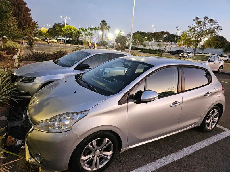 Peugeot 208 с пробегом, 2012, частная рука