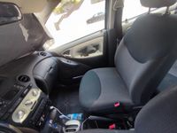 Toyota Yaris 2nd hand, 2005, private
