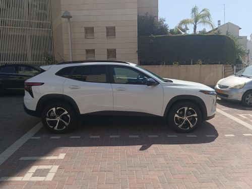 Chevrolet Trax, 2023, фото