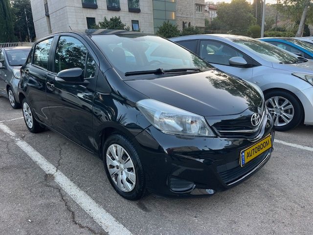 Toyota Yaris 2ème main, 2013, main privée