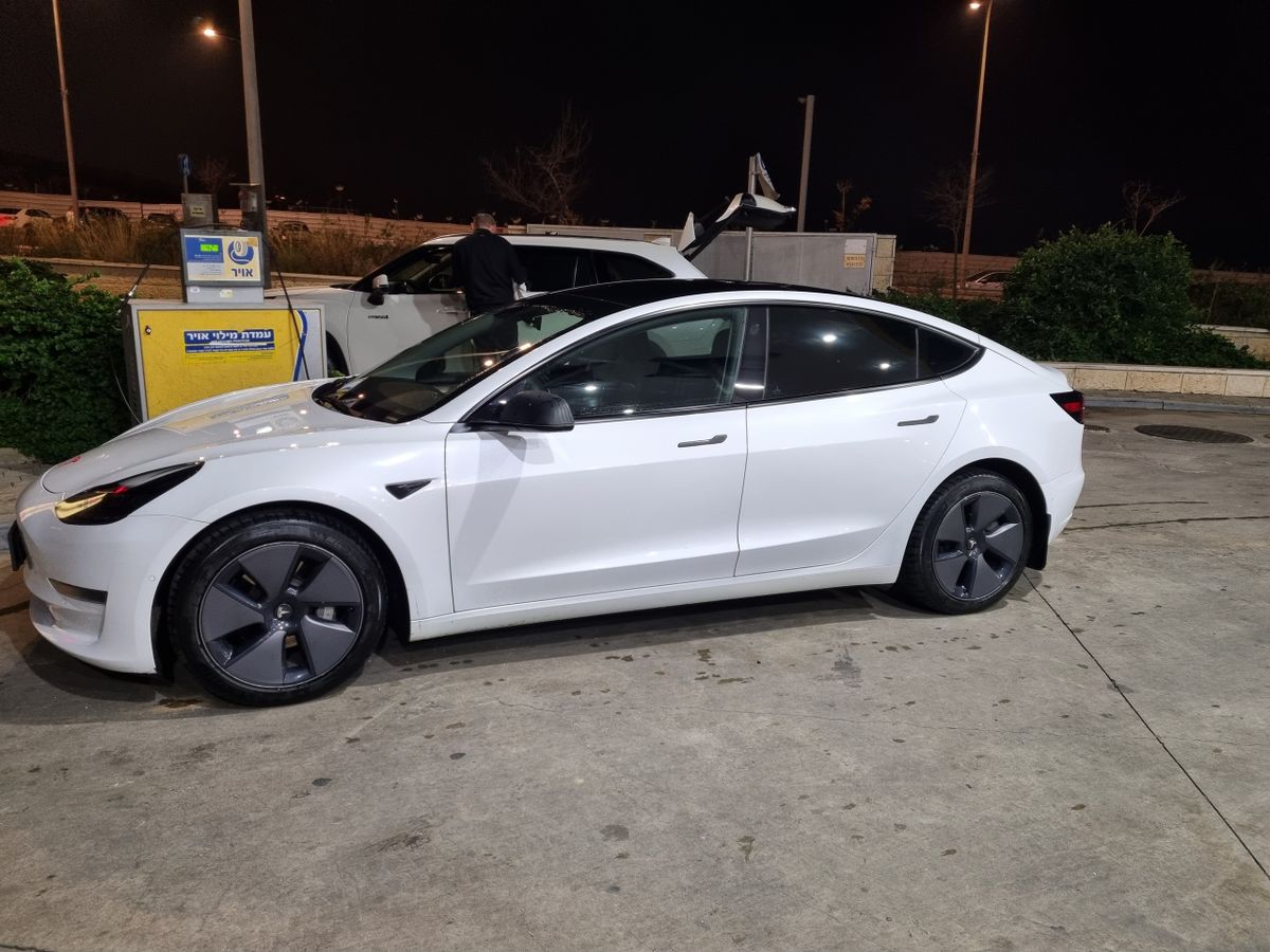 Tesla Model 3 с пробегом, 2022, частная рука