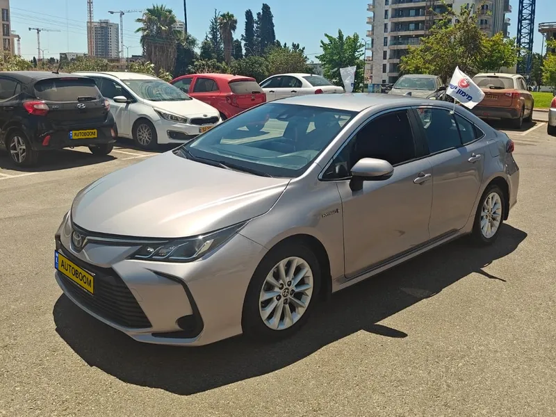 Toyota Corolla с пробегом, 2022