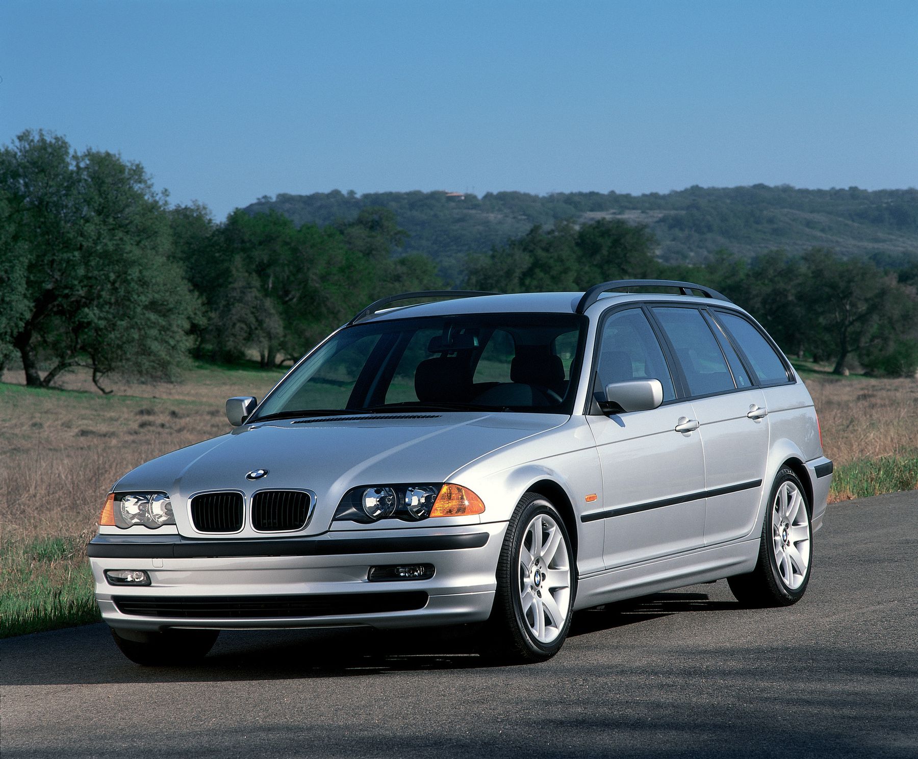 Е 1 46. BMW e46 универсал. BMW 5 e46 универсал. BMW 3 e46 Wagon. BMW 3 e46 1998-2003.