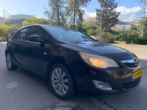 Opel Astra 2nd hand, 2012, private hand