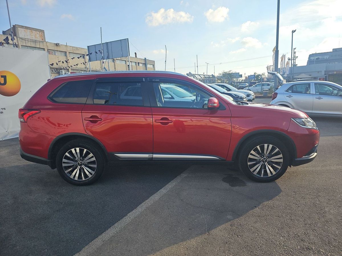 Mitsubishi Outlander 2nd hand, 2018, private hand