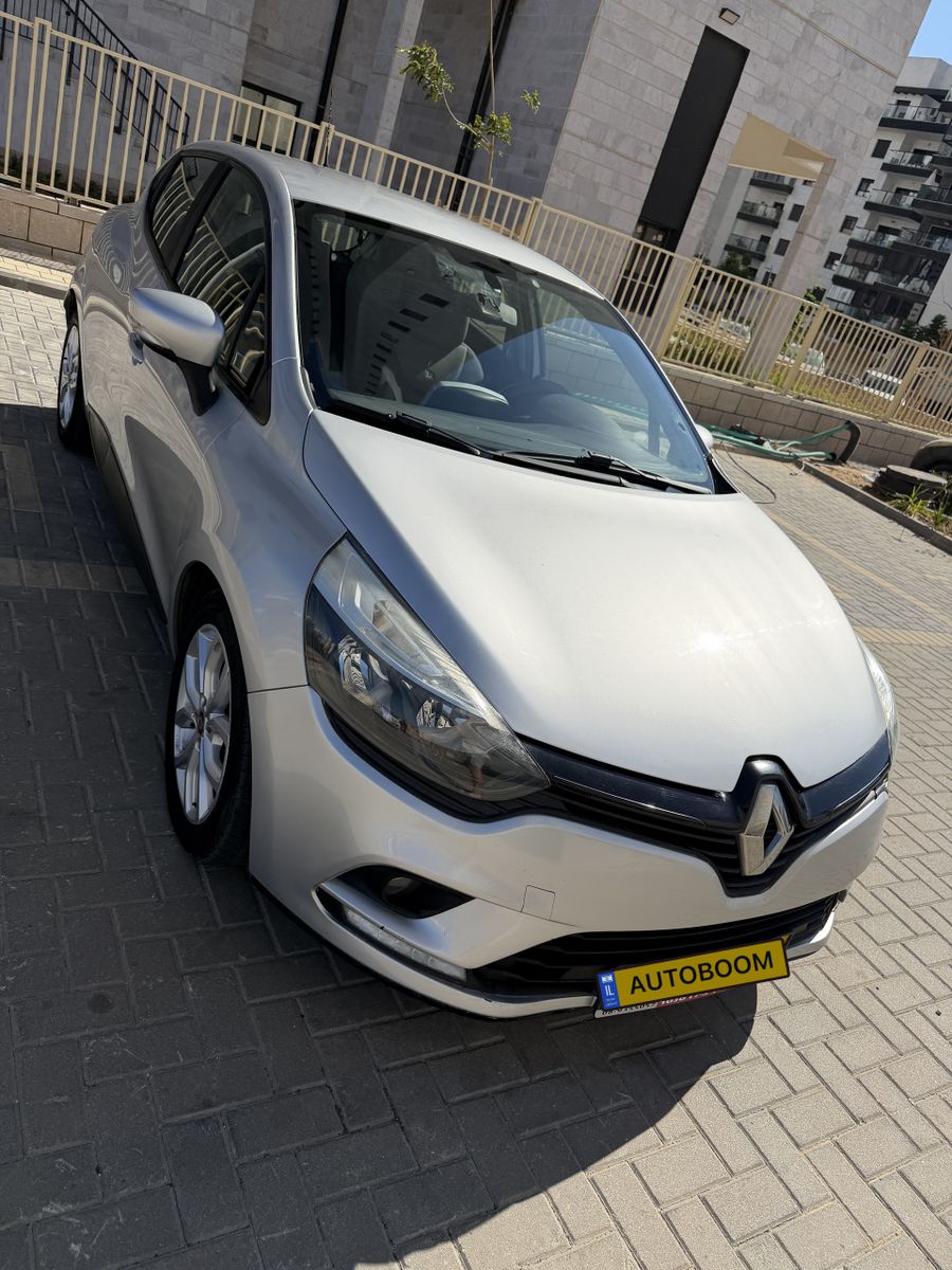 Renault Clio 2nd hand, 2018, private