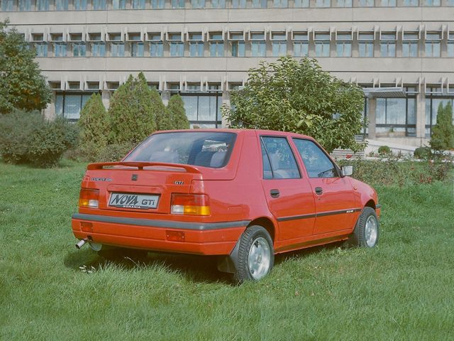 Dacia Nova 1995. Carrosserie, extérieur. Liftback, 1 génération
