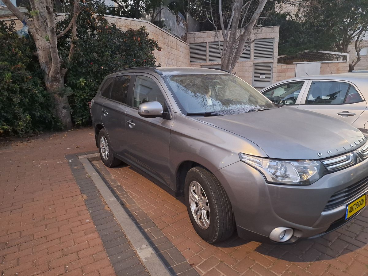 Mitsubishi Outlander 2nd hand, 2013, private hand