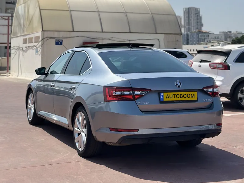 Skoda Superb с пробегом, 2018, частная рука