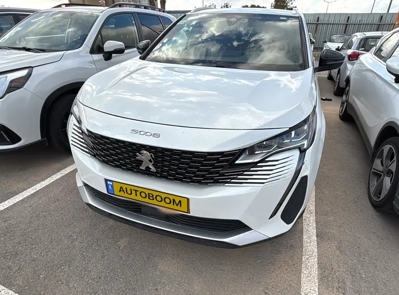 Peugeot 5008 с пробегом, 2023