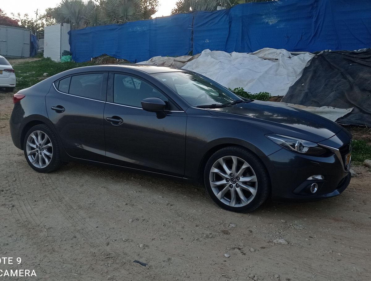 Mazda 3 2ème main, 2015, main privée