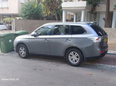 Mitsubishi Outlander 2nd hand, 2014, private hand
