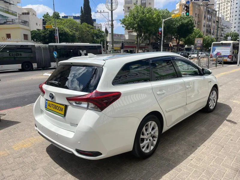 Toyota Auris 2nd hand, 2018